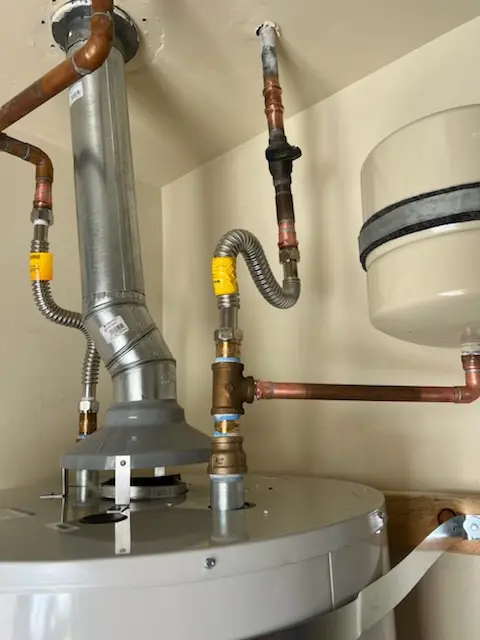 Water heater installation and plumbing repair in Primos